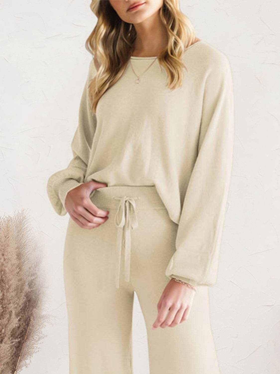 Long Sleeve Lounge Top and Drawstring Pants Set - Velveta Studio