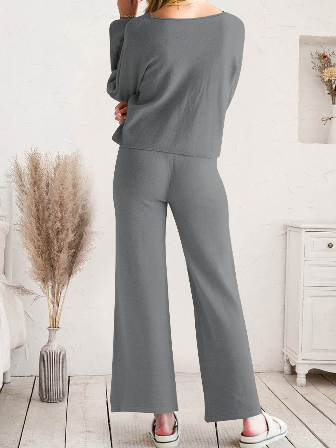 Long Sleeve Lounge Top and Drawstring Pants Set - Velveta Studio