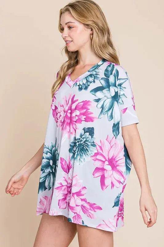 BOMBOM Floral V-Neck Short Sleeve T-Shirt - Velveta Studio