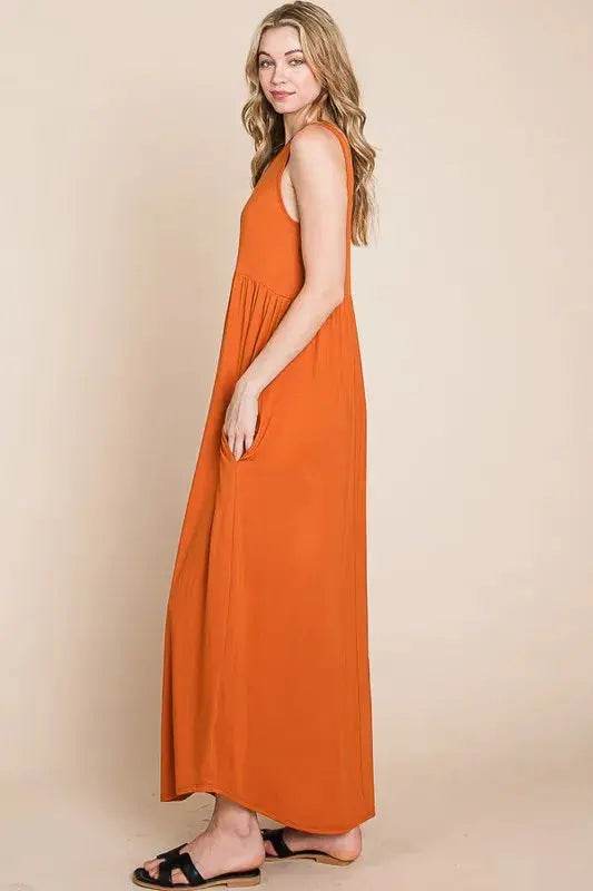 BOMBOM Sleeveless Maxi Dress with Pockets - Velveta Studio