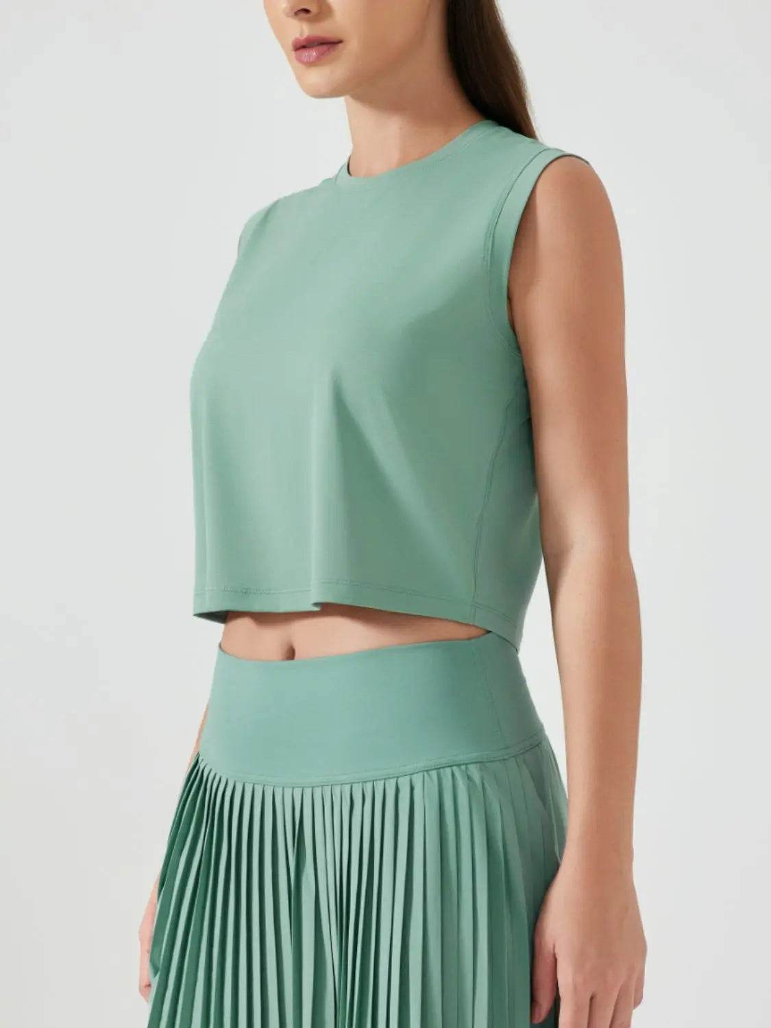 Millennia Round Neck Cropped Active Tank - Velveta Studio