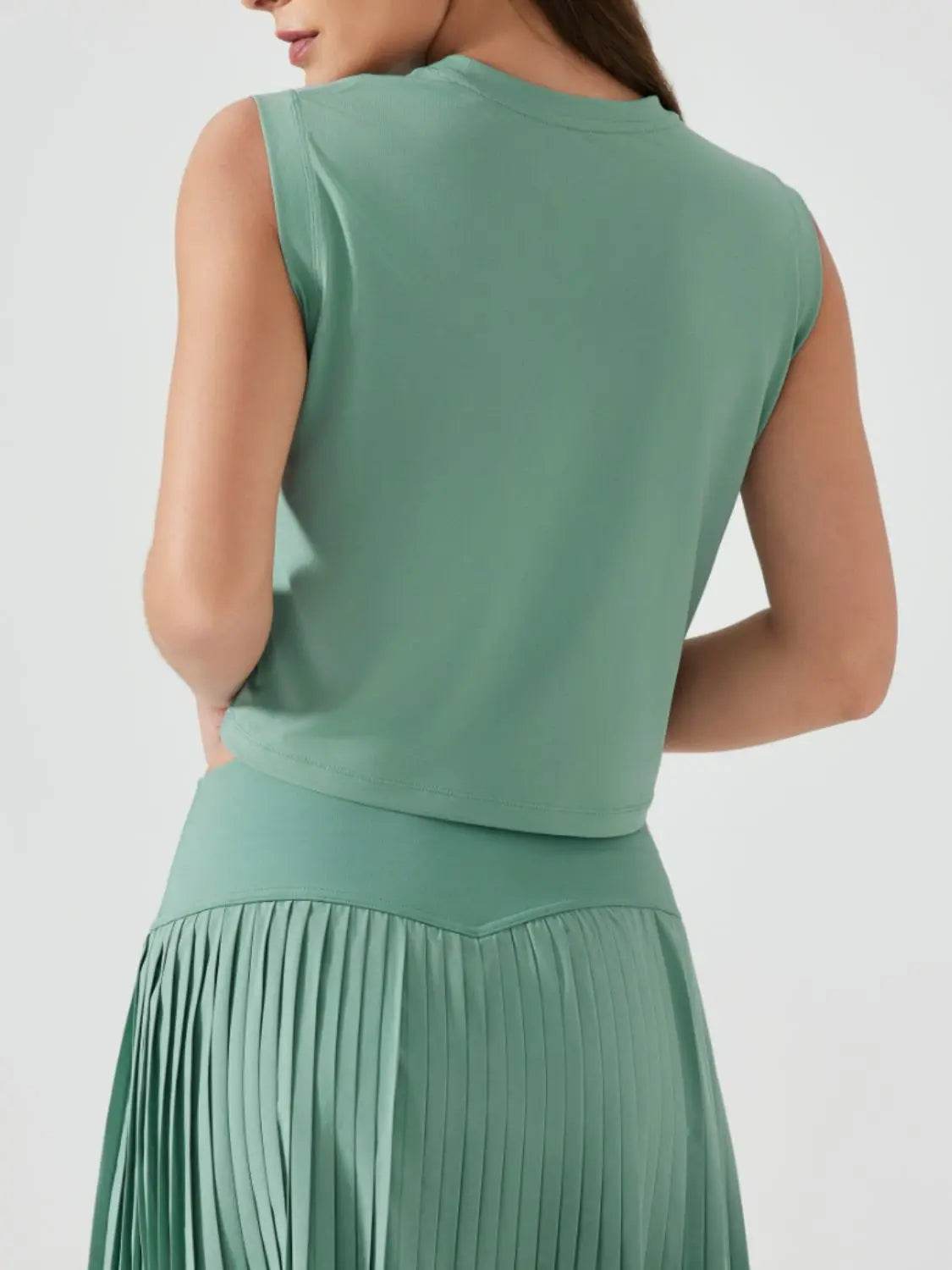 Millennia Round Neck Cropped Active Tank - Velveta Studio