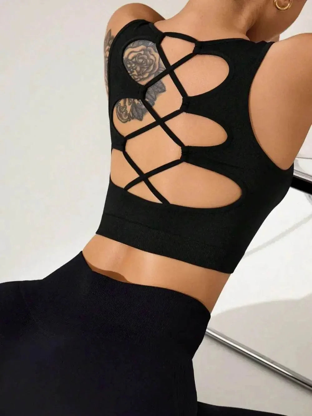 Crisscross Active Cropped Tank Top - Velveta Studio