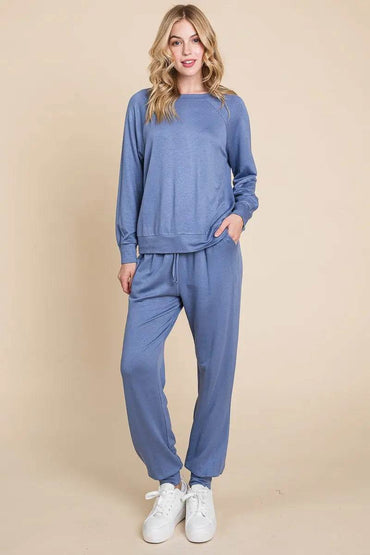 Super Lady Round Neck Raglan Sleeve Top and Pants Lounge Set - Velveta Studio