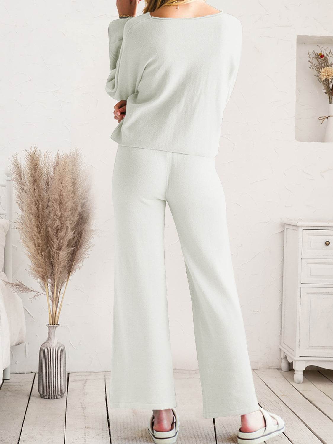 Long Sleeve Lounge Top and Drawstring Pants Set - Velveta Studio