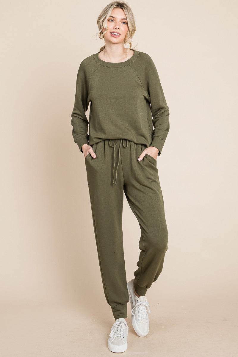 Super Lady Round Neck Raglan Sleeve Top and Pants Lounge Set - Velveta Studio